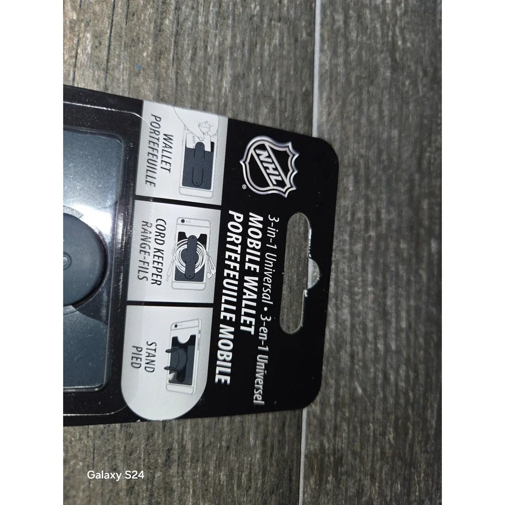 Trends International NHL Vegas Golden Knights Mobile Wallet 3-in-1